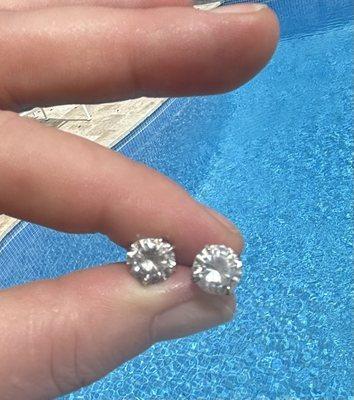 4ctw diamond studs