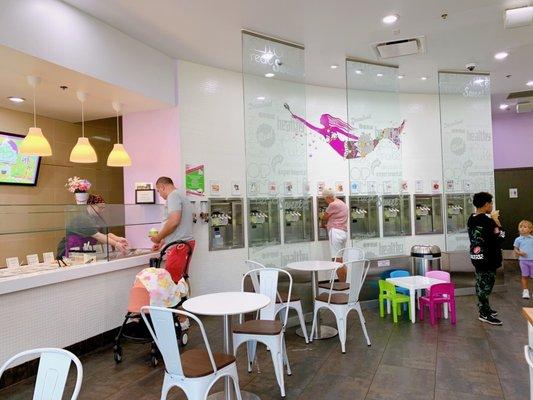 The Skinny Dip Frozen Yogurt Bar Plantation