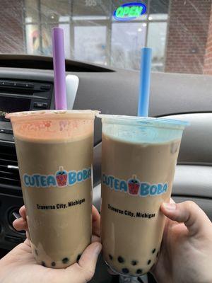 coffee milk tea (left) and brown sugar milk tea (right), both with brown sugar tapioca pearls