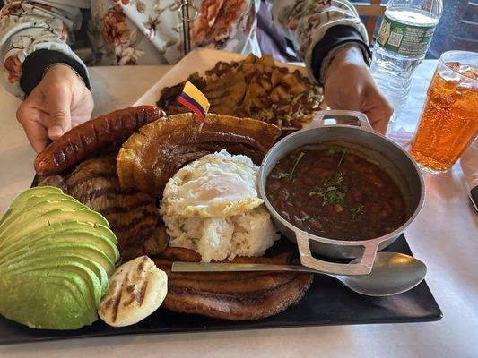 Bandeja Típica