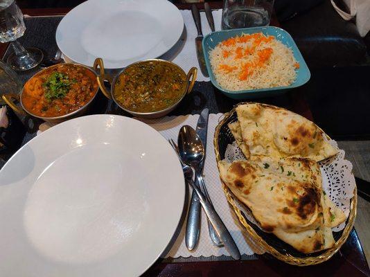 garlic naan, saag paneer, chicken tikka makhani