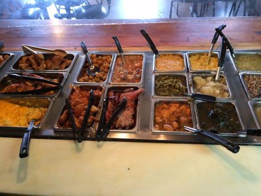 Small trays for each of their delicious foods ensure that nothing gets "food warmer stale". Always impressed with how freshness.