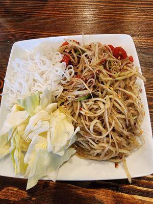 Tham Mak Hoong (papaya salad)