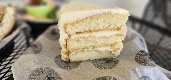 White chocolate cake