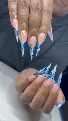 Acrylic nails
 French Tip
 Fill ins
 Nail art
 Designs