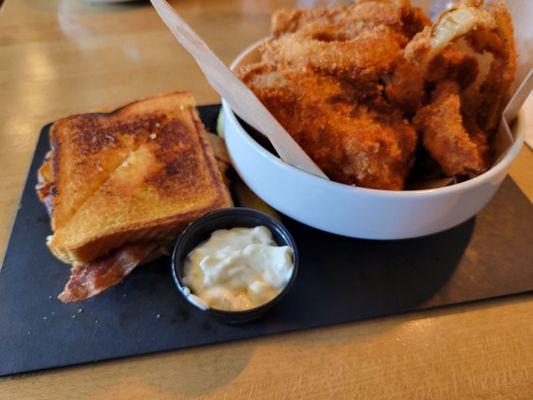 Smoked chicken and onion rings.