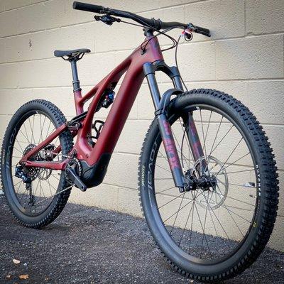 Levo bikes at Ridgeline Bike & Ski