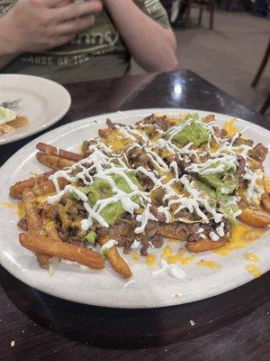 Carne asada fries