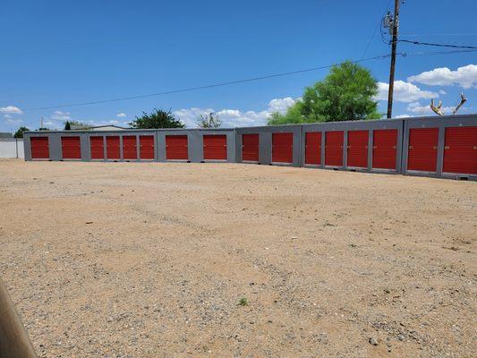 Drive-up Storage units available today at three locations on Sunshine Drive Kingman near Golden Valley, Havasu