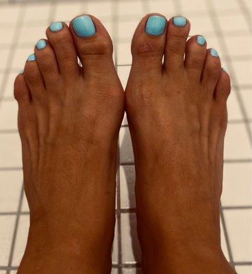 Classic pedicure with gel