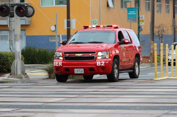 Berkeley fire battalion chief 2 en route to a odor of gas