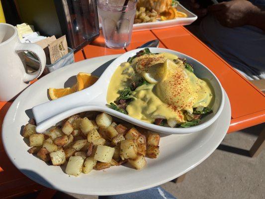 Blanca Blanca's Benedict