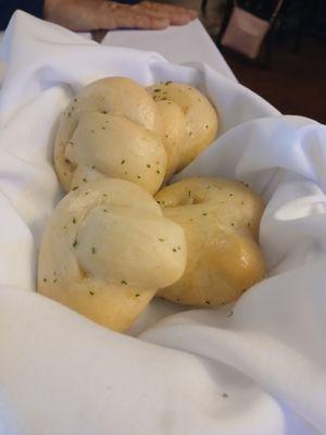 Garlic knots