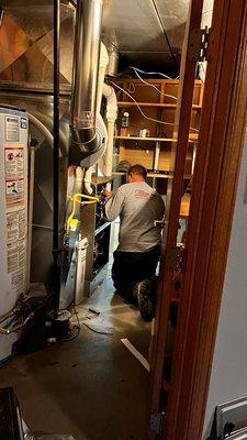 Allen's service tech tuning up the new furnace prior to start up!