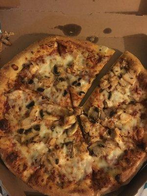 medium cheese w/ chicken and mushrooms