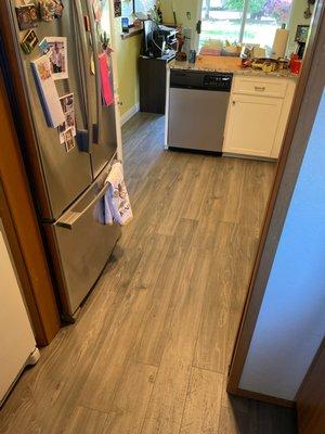 Everything looks so good. The new floor went into the laundry room too.