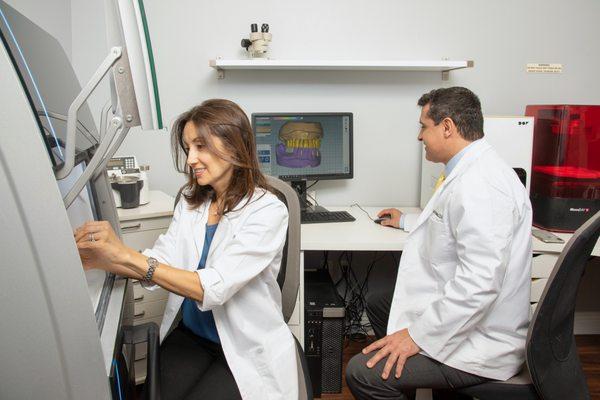 Dr. Mauricio Fonrodona and his wife, Lauri Fonrodona, in the laboratory