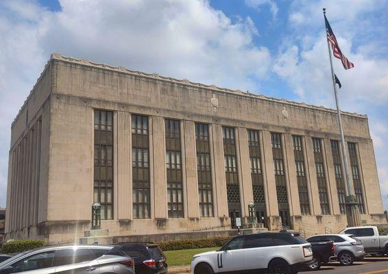 The US Court House and Post Office across the street from Jean's.  History, just outside the window.