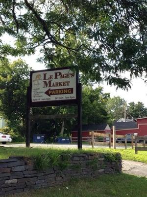 They have an outdoor eating area with ample parking for the working crew that stops by for lunch.