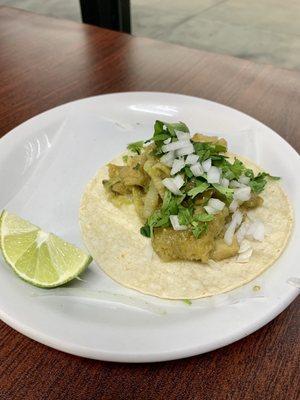 Chicharron taco