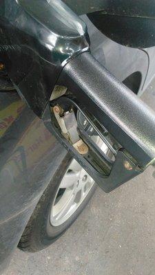 Pumps have the latch to keep the fuel flowing. Nice.