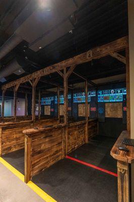 Great axe throwing lanes where you can eat and drink from a full menu!