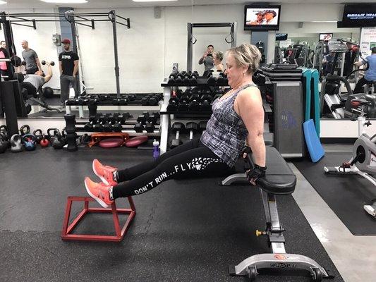 Single leg Dips!