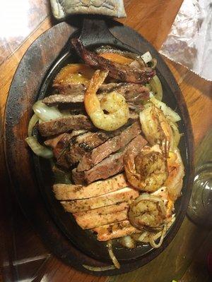 Mixed grill fajitas....minus peppers added tomatoes! Yummy!