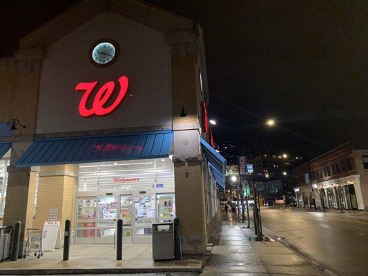 Front of Walgreens on Broadway facing Bryn Mawr intersection.