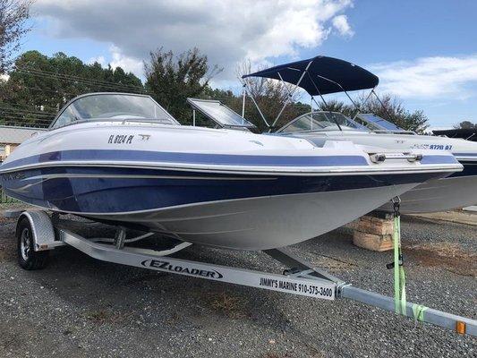 2011 TAHOE 225 DECK BOAT