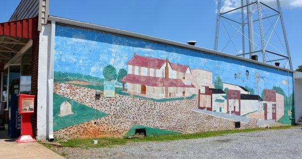 Mural on side of Bldg