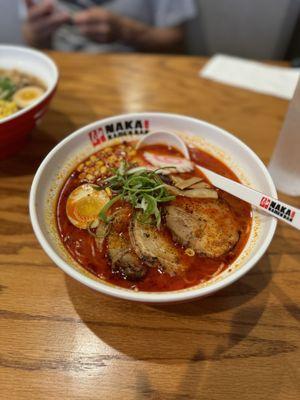 ig: @whatsviveating  |  spicy naka ramen