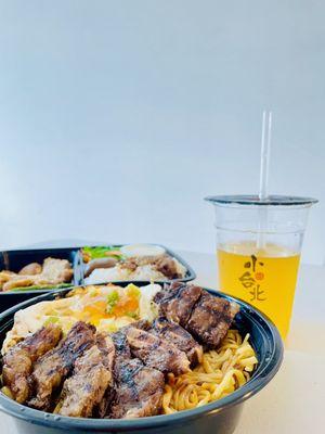 Fried Pork Chop Bento Noodle with Black Pepper Sauce + Meat (Sweet Short Ribs) Passion Fruit Green Tea