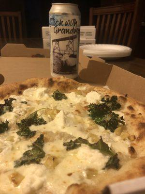 Special request: white pie with garlic and kale