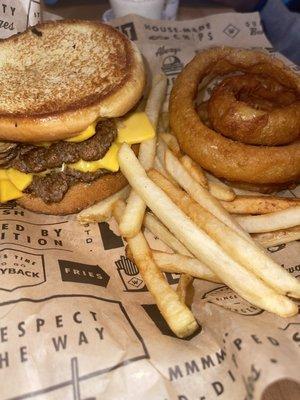 Cheeeesy Burger add grilled onions and mushrooms with O'Fries | IG @Kurlykonnoisseur