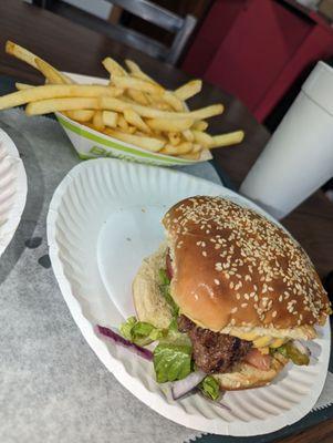 Cheeseburger and fries.