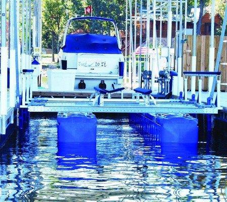 Boat Lifts - HydroHoist of the Ozark