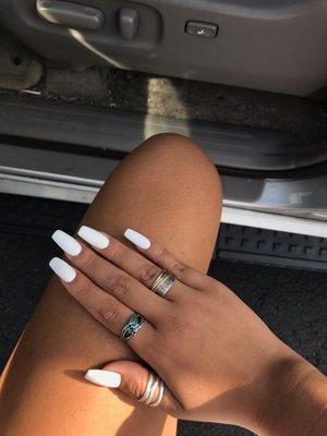 Matte white nails by Kevin