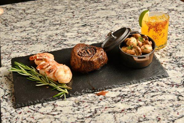 Filet with shrimp and mushrooms