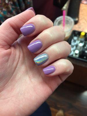 They do holographic nails!