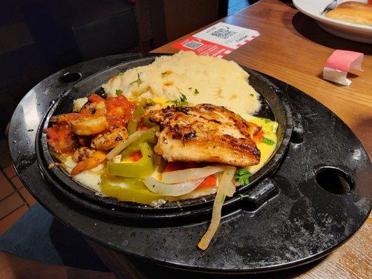 Sizzling chicken and shrimp