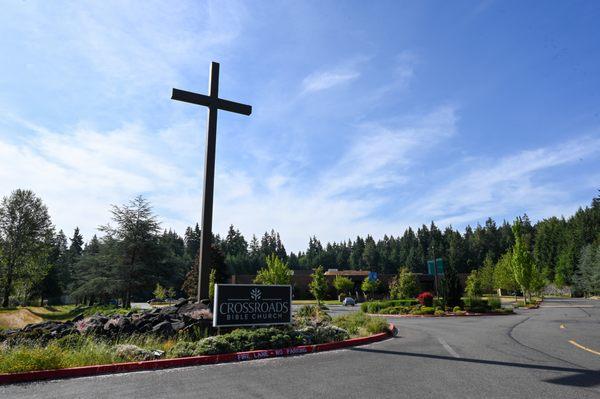 Entrance to the Crossroads Bible Church parking lot.