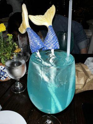 La Sirena, prosecco and titos with sprite and blue lemonade