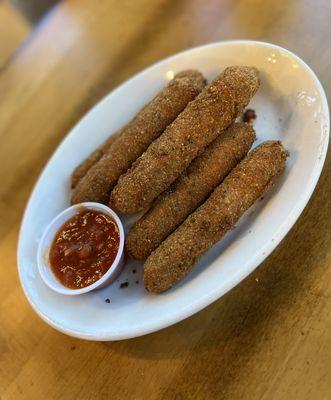 Fresh made cheese sticks. Served with marinara sauce.