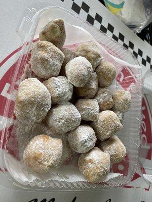 Zeppoles, not greasy and really delicious