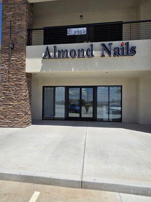 New Nail Salon & Spa