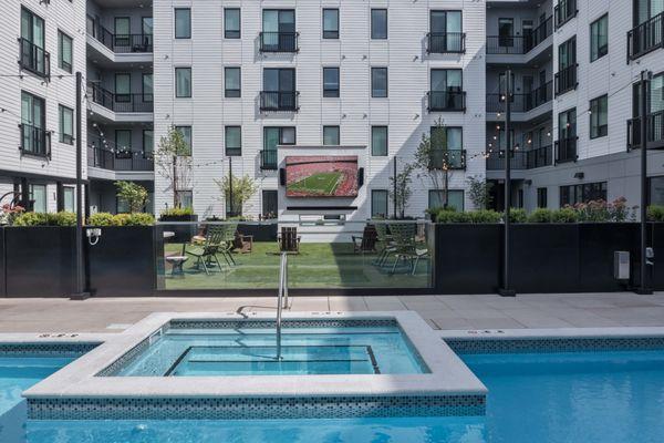 Hot tub & Heated Pool