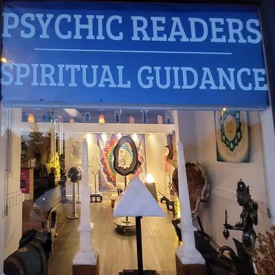 Sedona psychic readers are available 7 days a week 10:00 a.m. to 6:00 p.m. daily!