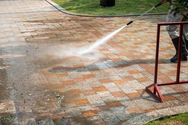 Power washing and paversFirewalking paver steps