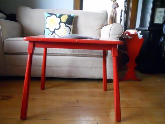 Traffic-stopping red side table